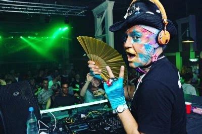 dj für schwule partys